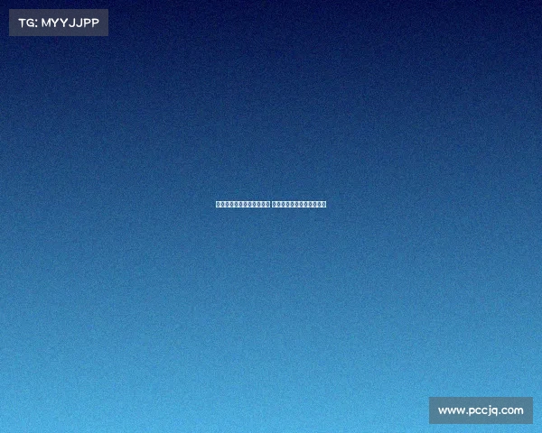 穆勒现身拜仁公开训练现场 球迷热情送别这位传奇偶像